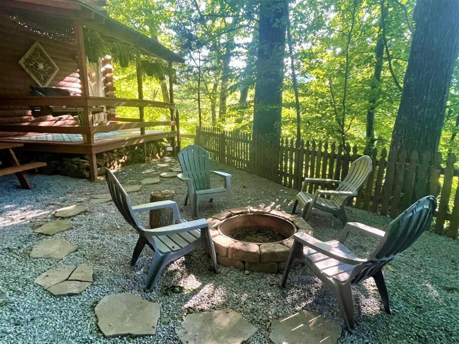 Hemlock Hideaway Apartamento Maggie Valley Exterior foto
