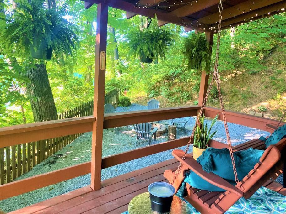 Hemlock Hideaway Apartamento Maggie Valley Exterior foto